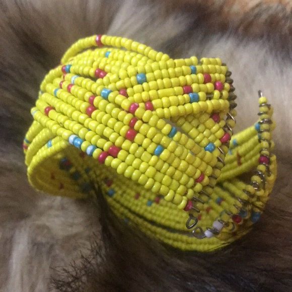 Gorgeous Yellow Wide Beaded Cuff Vintage - Picture 1 of 7